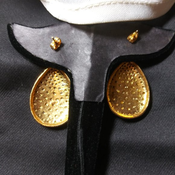 Yellow Crystal Tear Drop Dangling Earrings - Picture 11 of 11